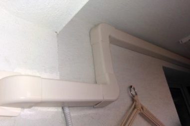 Instalacia klimatizacie u zakaznika detail rozvodov 450x254 1