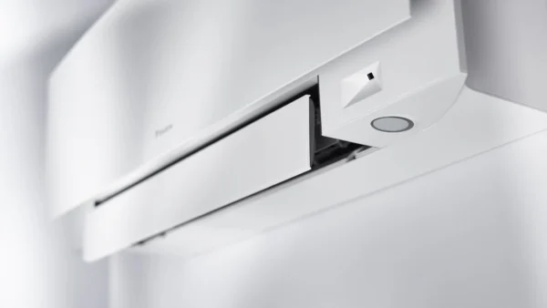 Daikin Emura